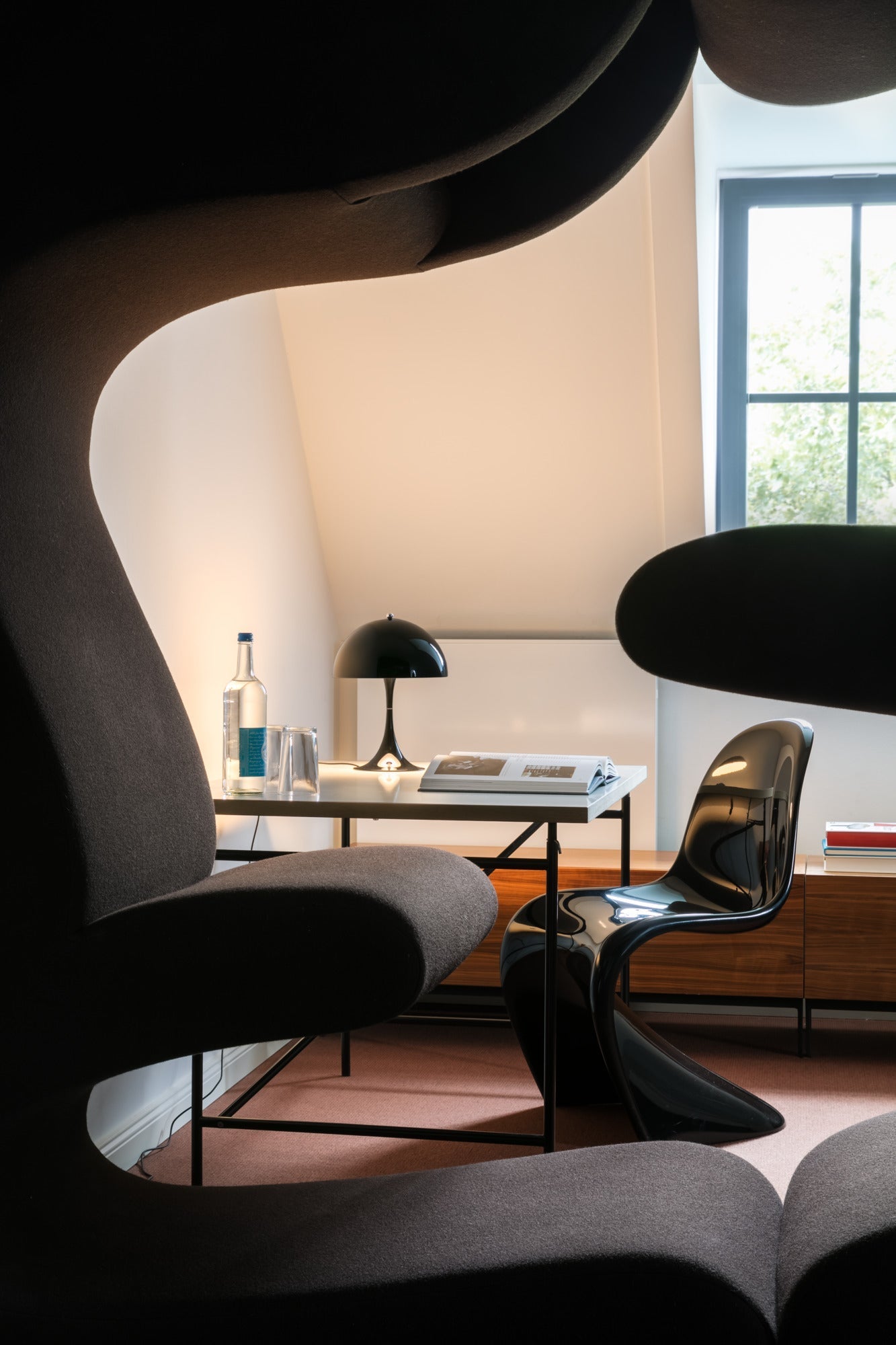 Louis Poulsen Panthella 250 Bordlampe - Sort