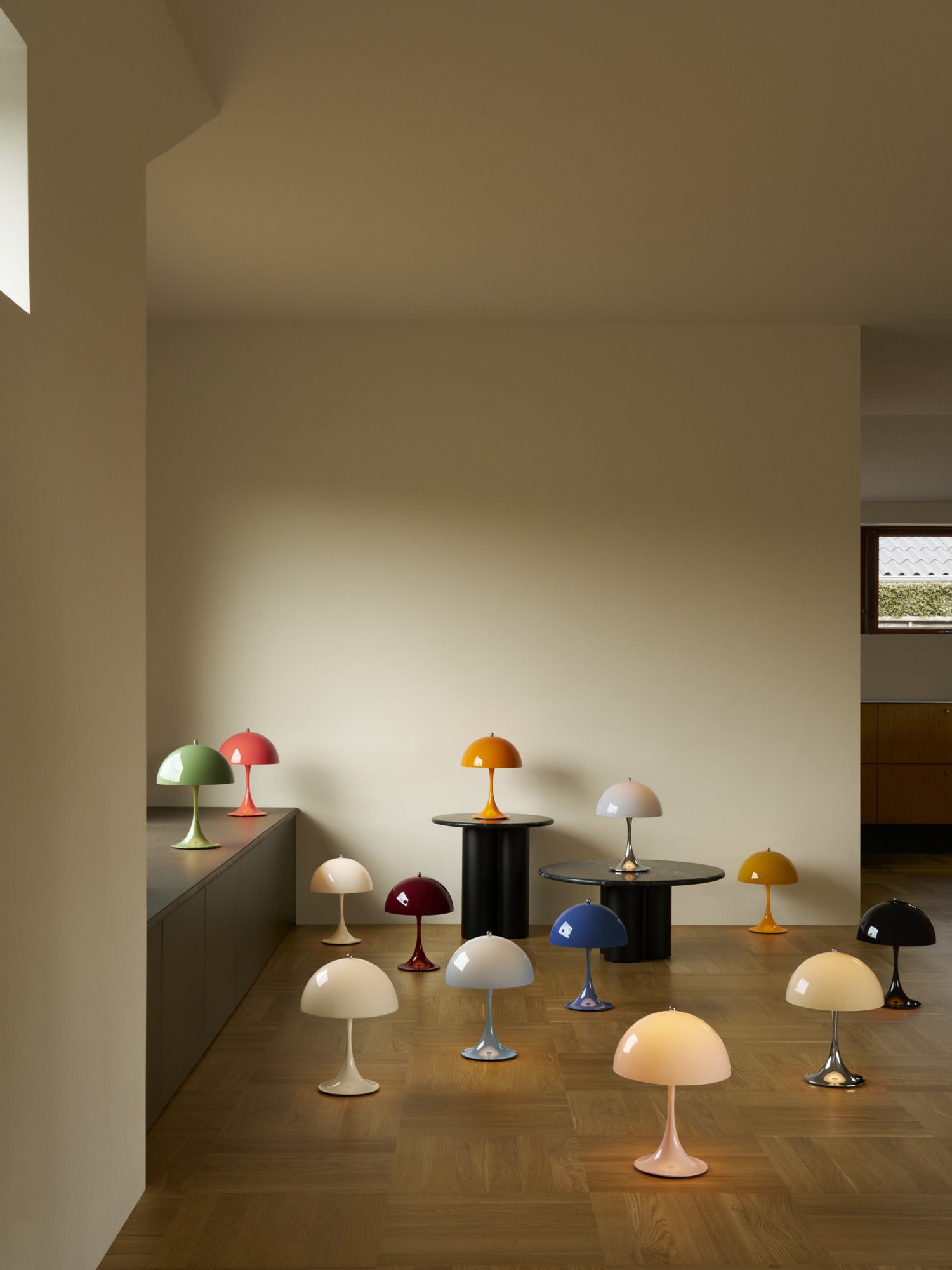 Louis Poulsen Panthella 250 Portable bordlampe - Opal Hvid