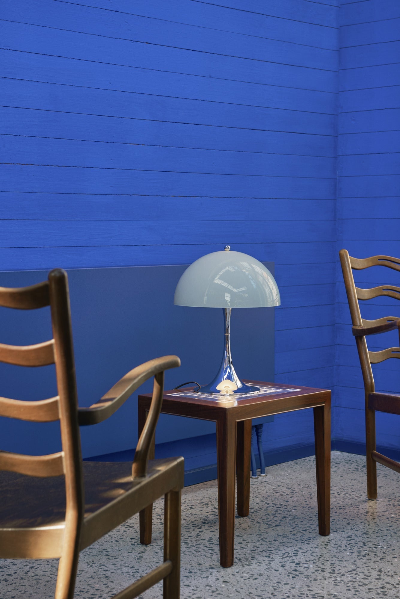 Louis Poulsen Panthella 250 Bordlampe - Grå Opalt Akryl